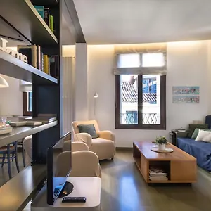 https://1-min-from-accademia-duplex-stylish-and-cosy.hotelinveneto.com