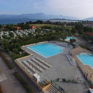 The Garda Village База отдыха Сирмионе
