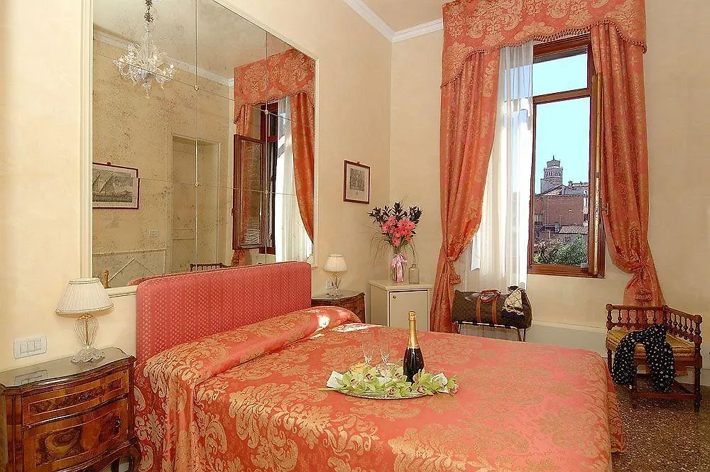 *** Maison d'hôtes Hotel Palazzo Odoni à Venise Italie